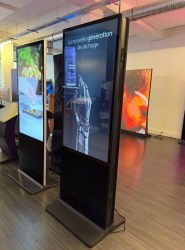  Totem vidéo 55 pouces recto verso